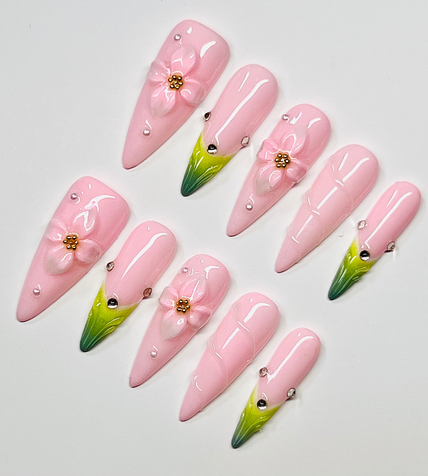 TrendTrap Nail Art Studio: Handcrafted High-End Press-Ons | Multiple Styles to Elevate Your Manicure Game