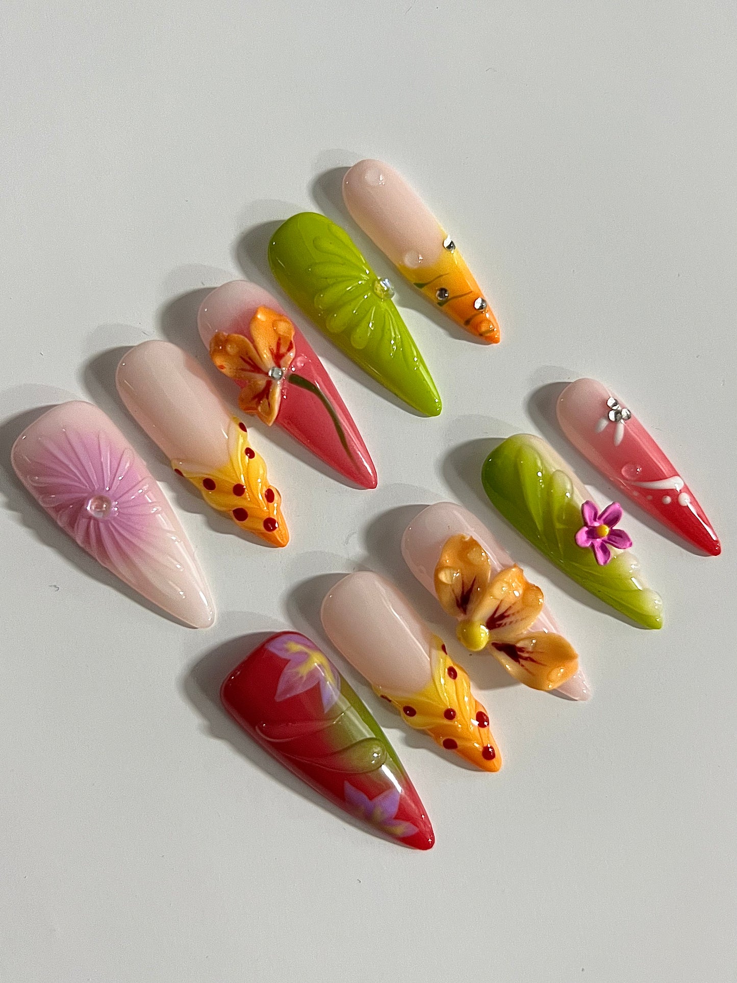 TrendTrap Nail Art Studio: Handcrafted High-End Press-Ons | Multiple Styles to Elevate Your Manicure Game