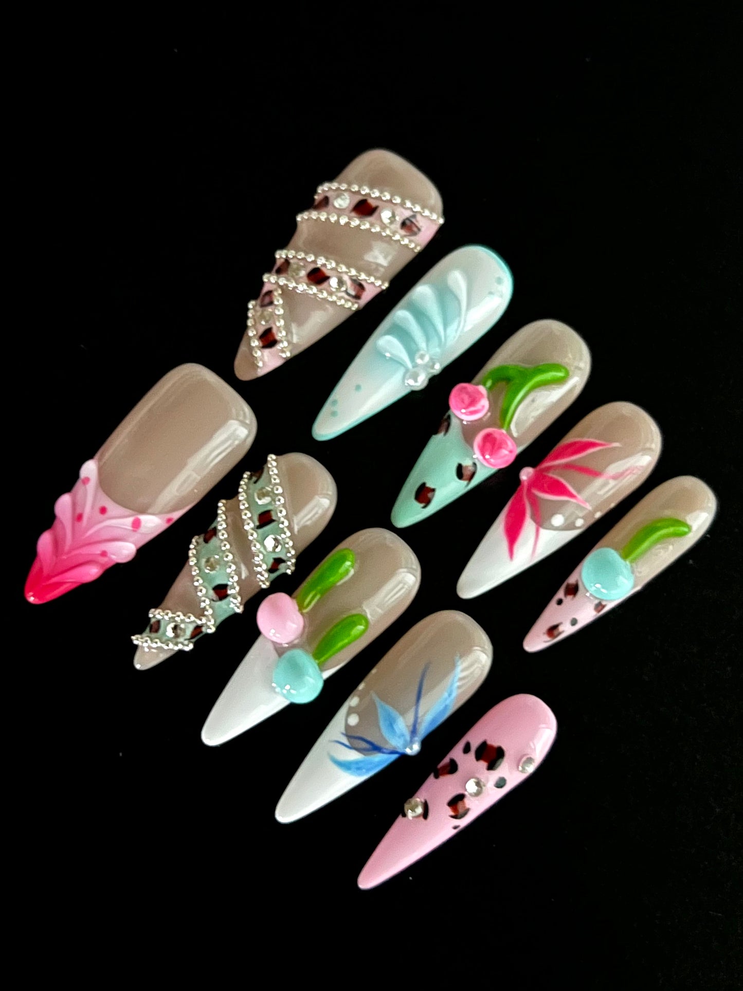 TrendTrap Nail Art Studio: Handcrafted High-End Press-Ons | Multiple Styles to Elevate Your Manicure Game