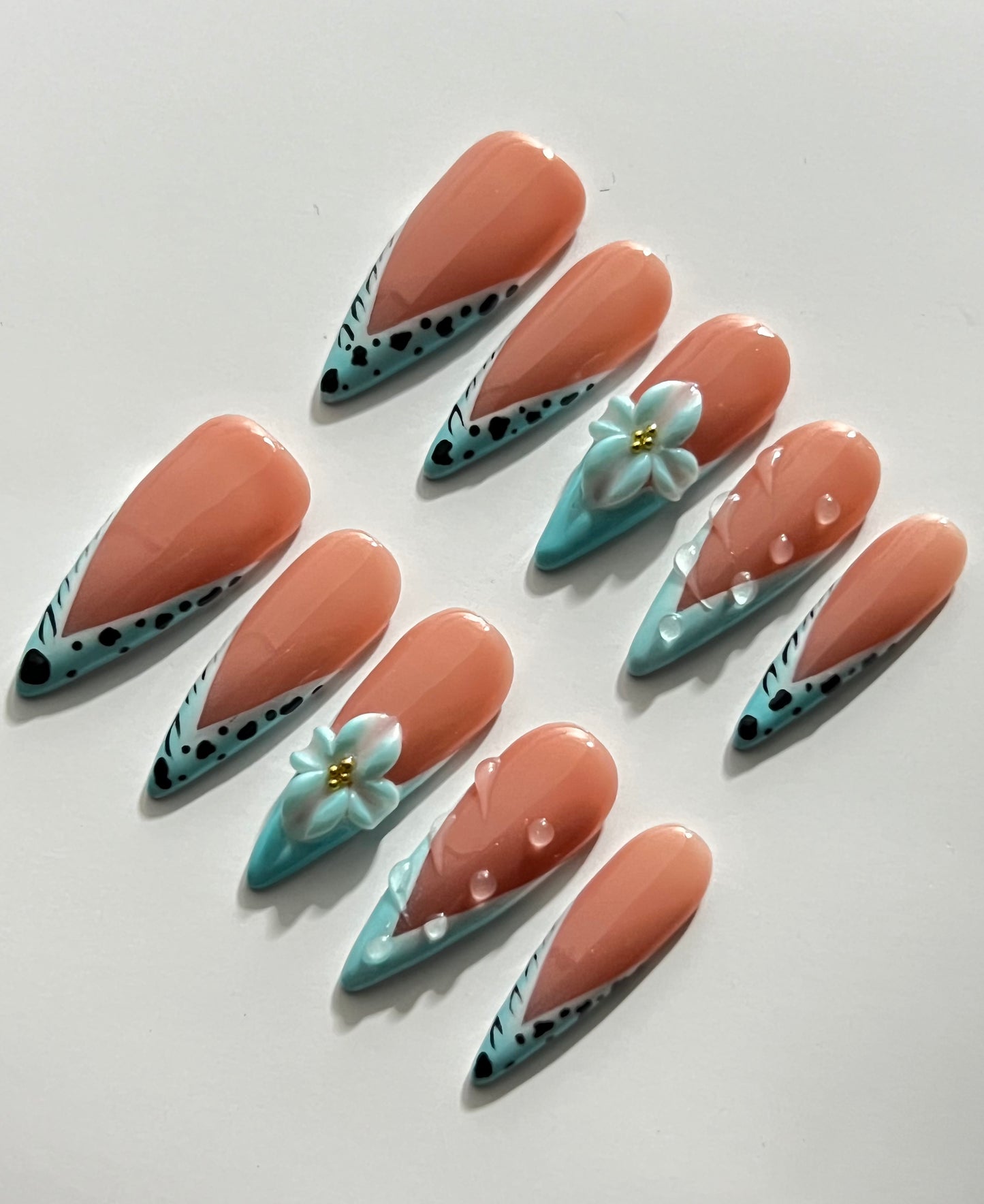 TrendTrap Nail Art Studio: Handcrafted High-End Press-Ons | Multiple Styles to Elevate Your Manicure Game
