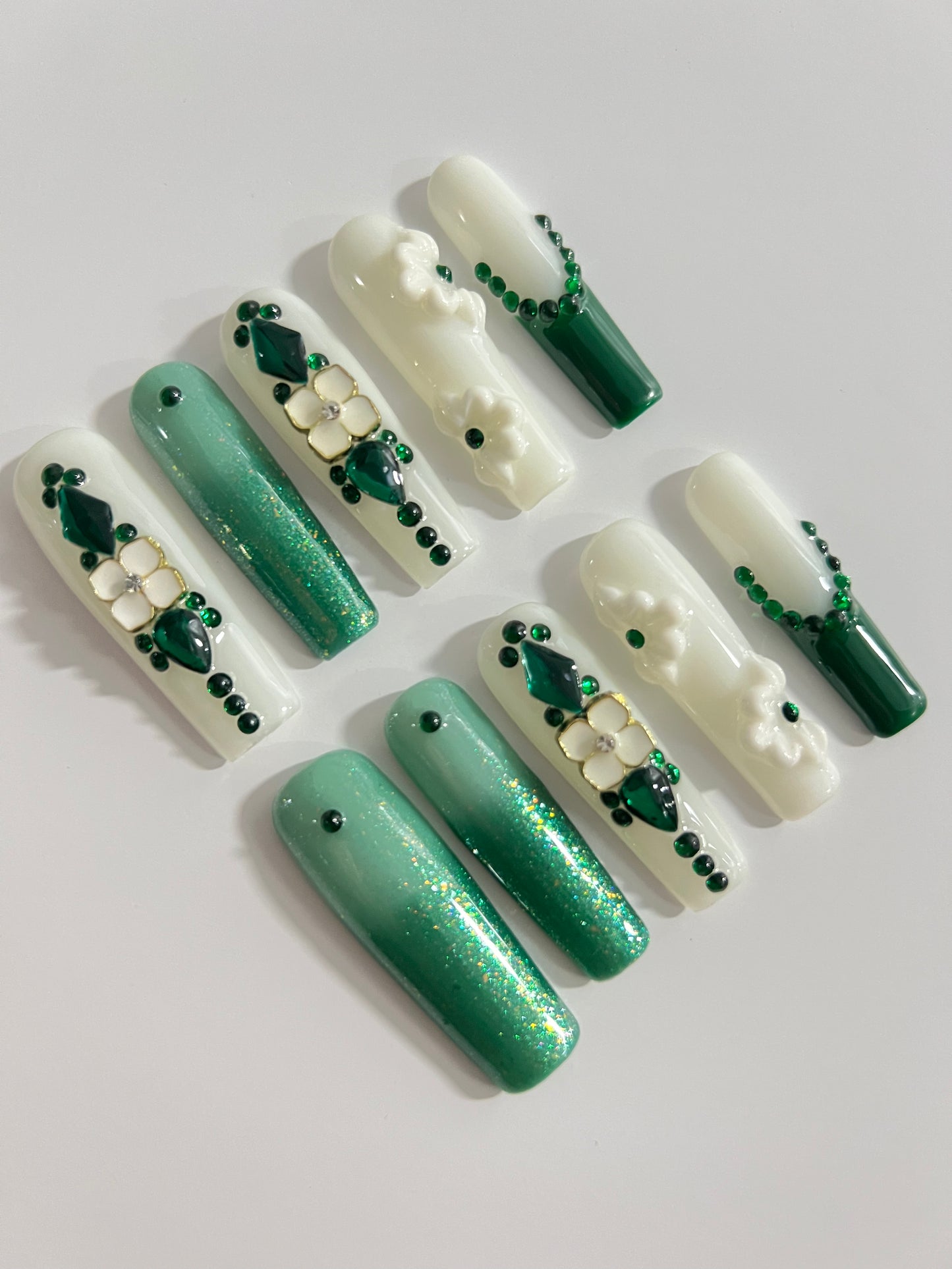 TrendTrap Nail Art Studio: Handcrafted High-End Press-Ons | Multiple Styles to Elevate Your Manicure Game