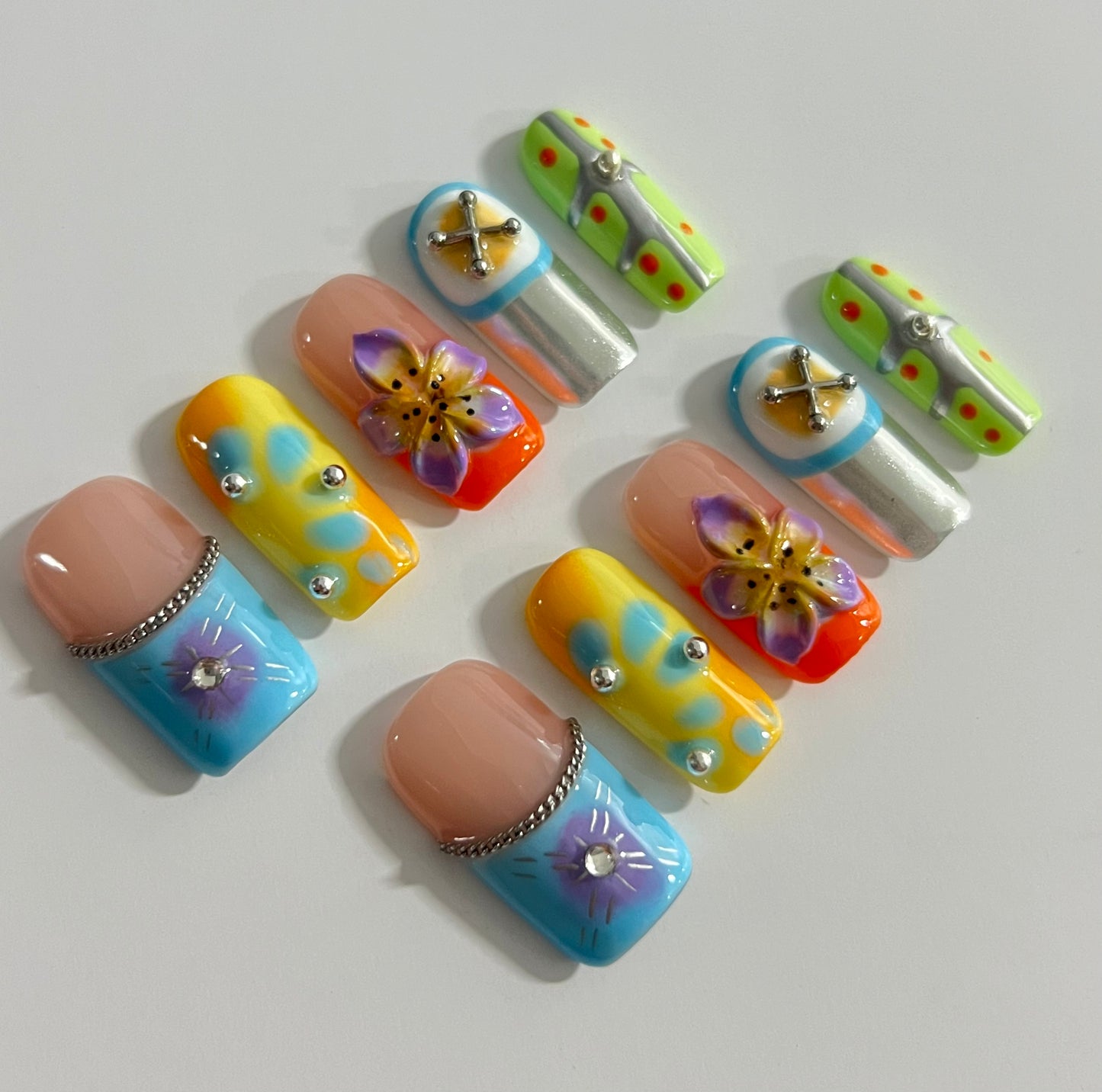 TrendTrap Nail Art Studio: Handcrafted High-End Press-Ons | Multiple Styles to Elevate Your Manicure Game