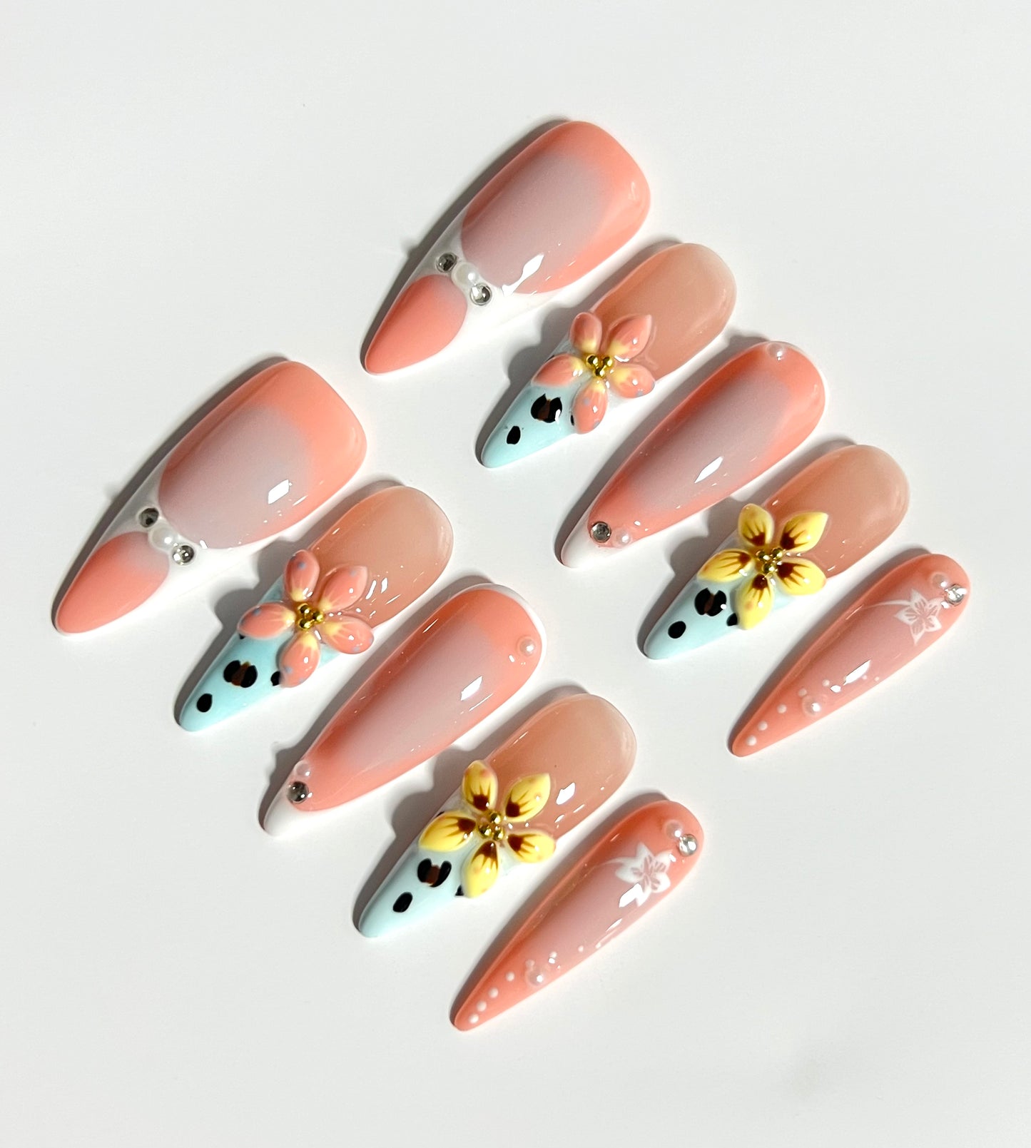TrendTrap Nail Art Studio: Handcrafted High-End Press-Ons | Multiple Styles to Elevate Your Manicure Game