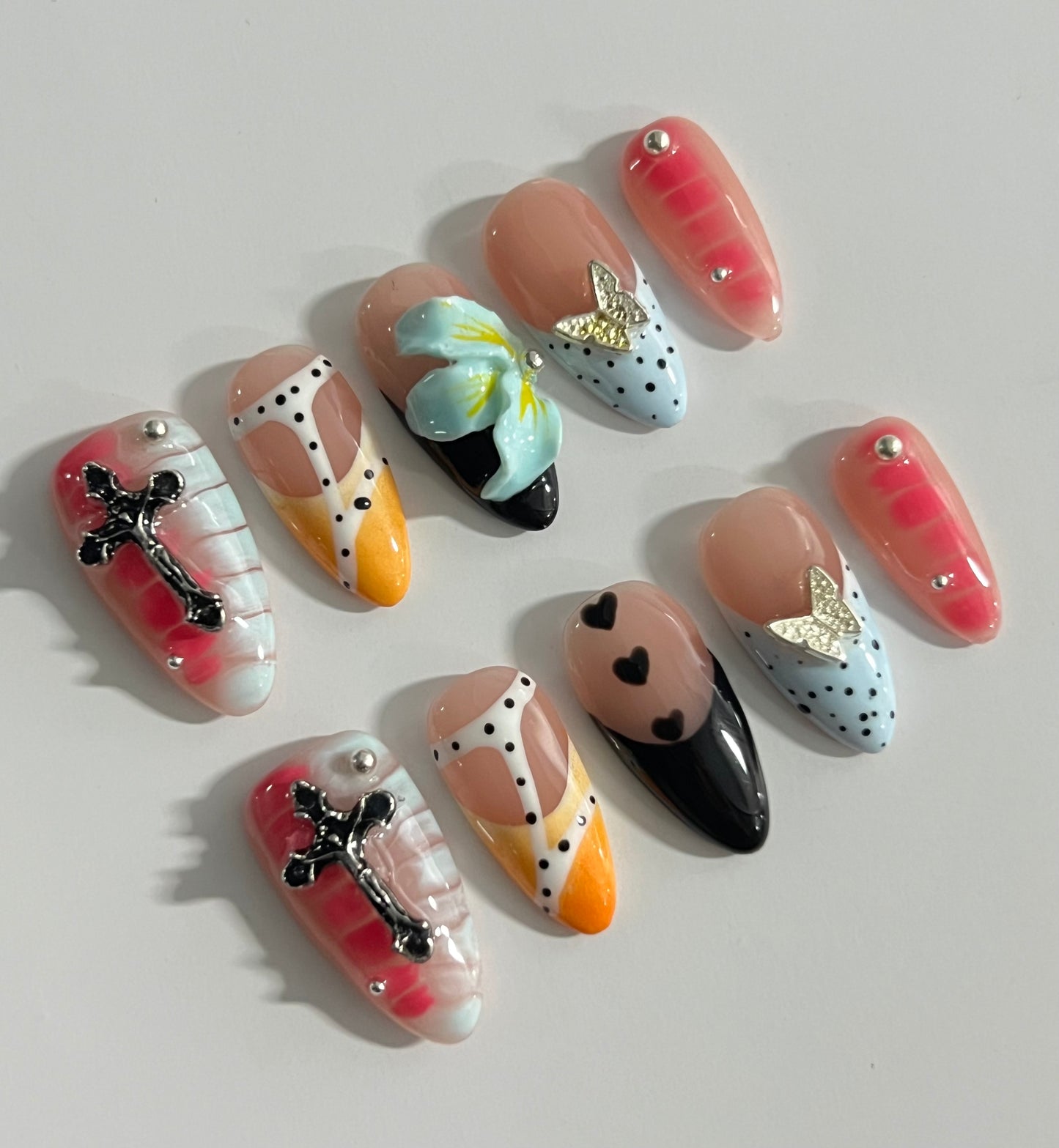 TrendTrap Nail Art Studio: Handcrafted High-End Press-Ons | Multiple Styles to Elevate Your Manicure Game