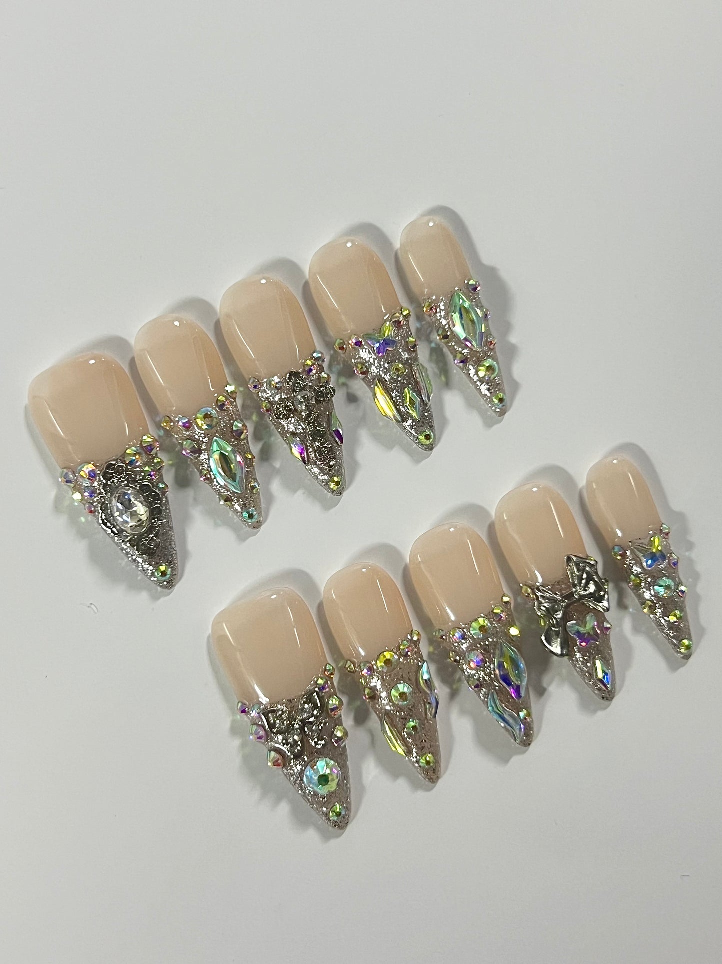 TrendTrap Nail Art Studio: Handcrafted High-End Press-Ons | Multiple Styles to Elevate Your Manicure Game
