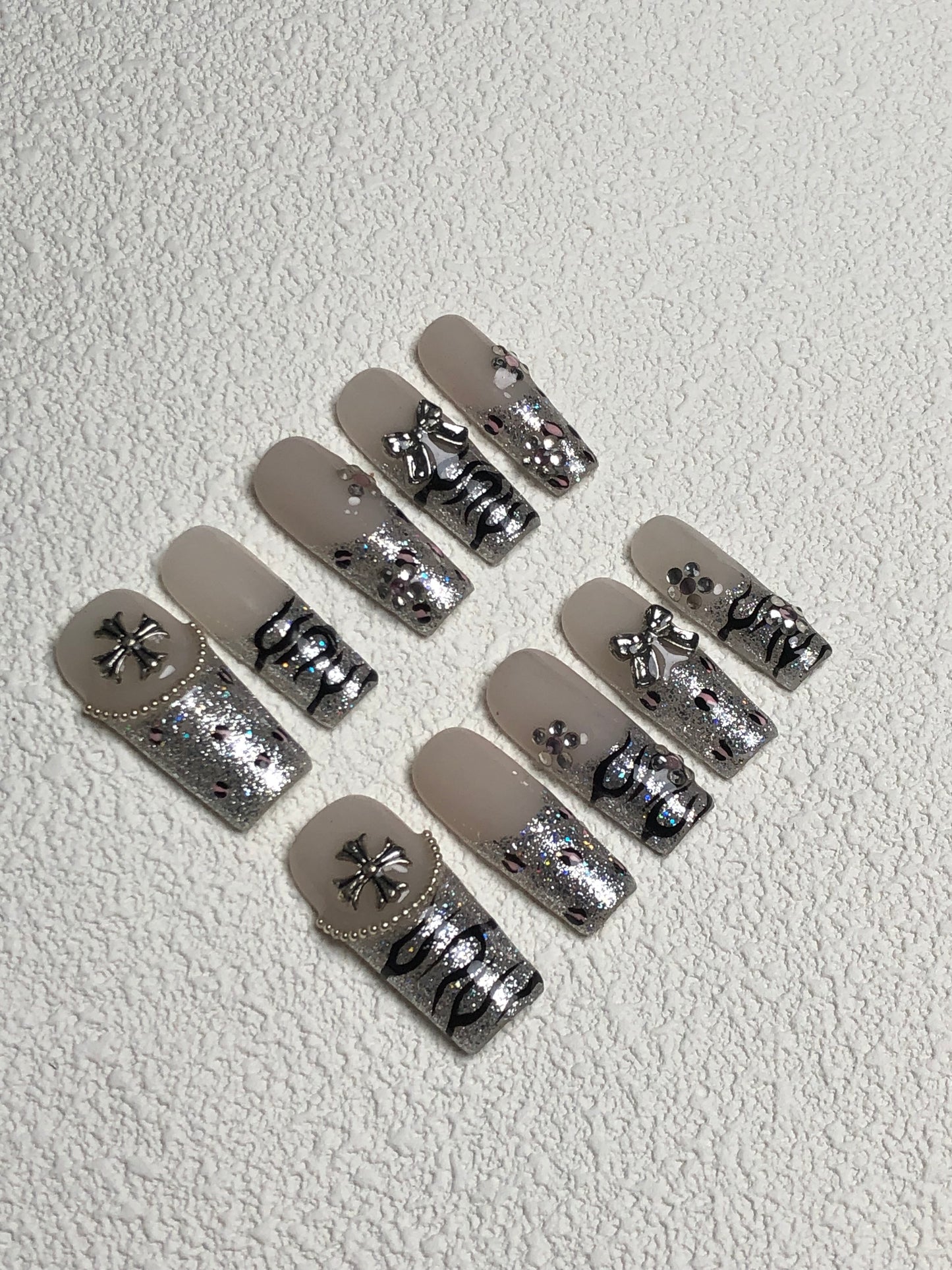 TrendTrap Nail Art Studio: Handcrafted High-End Press-Ons | Multiple Styles to Elevate Your Manicure Game