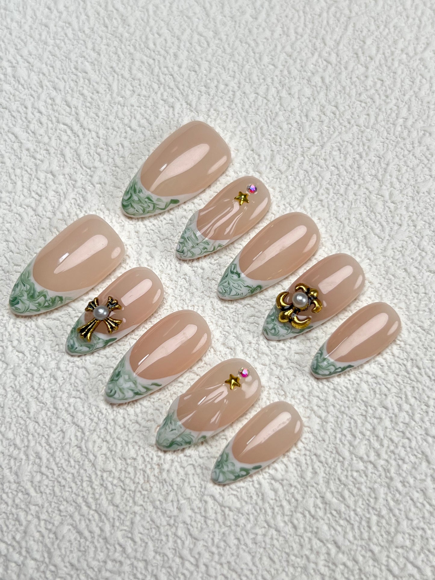 TrendTrap Nail Art Studio: Handcrafted High-End Press-Ons | Multiple Styles to Elevate Your Manicure Game