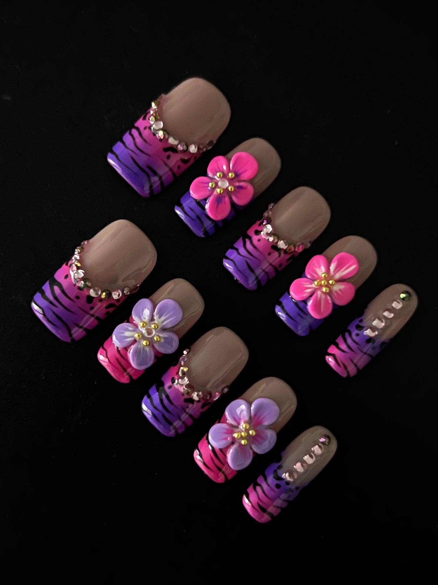 TrendTrap Nail Art Studio: Handcrafted High-End Press-Ons | Multiple Styles to Elevate Your Manicure Game