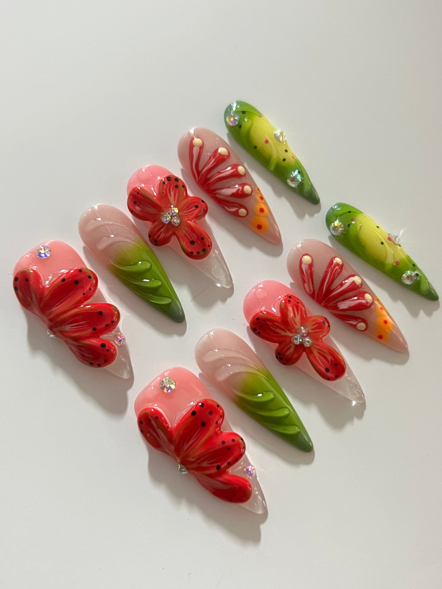 TrendTrap Nail Art Studio: Handcrafted High-End Press-Ons | Multiple Styles to Elevate Your Manicure Game