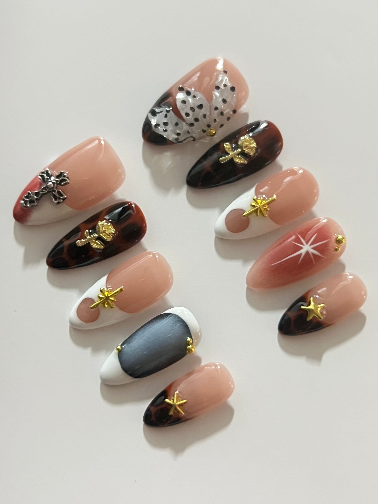 TrendTrap Nail Art Studio: Handcrafted High-End Press-Ons | Multiple Styles to Elevate Your Manicure Game