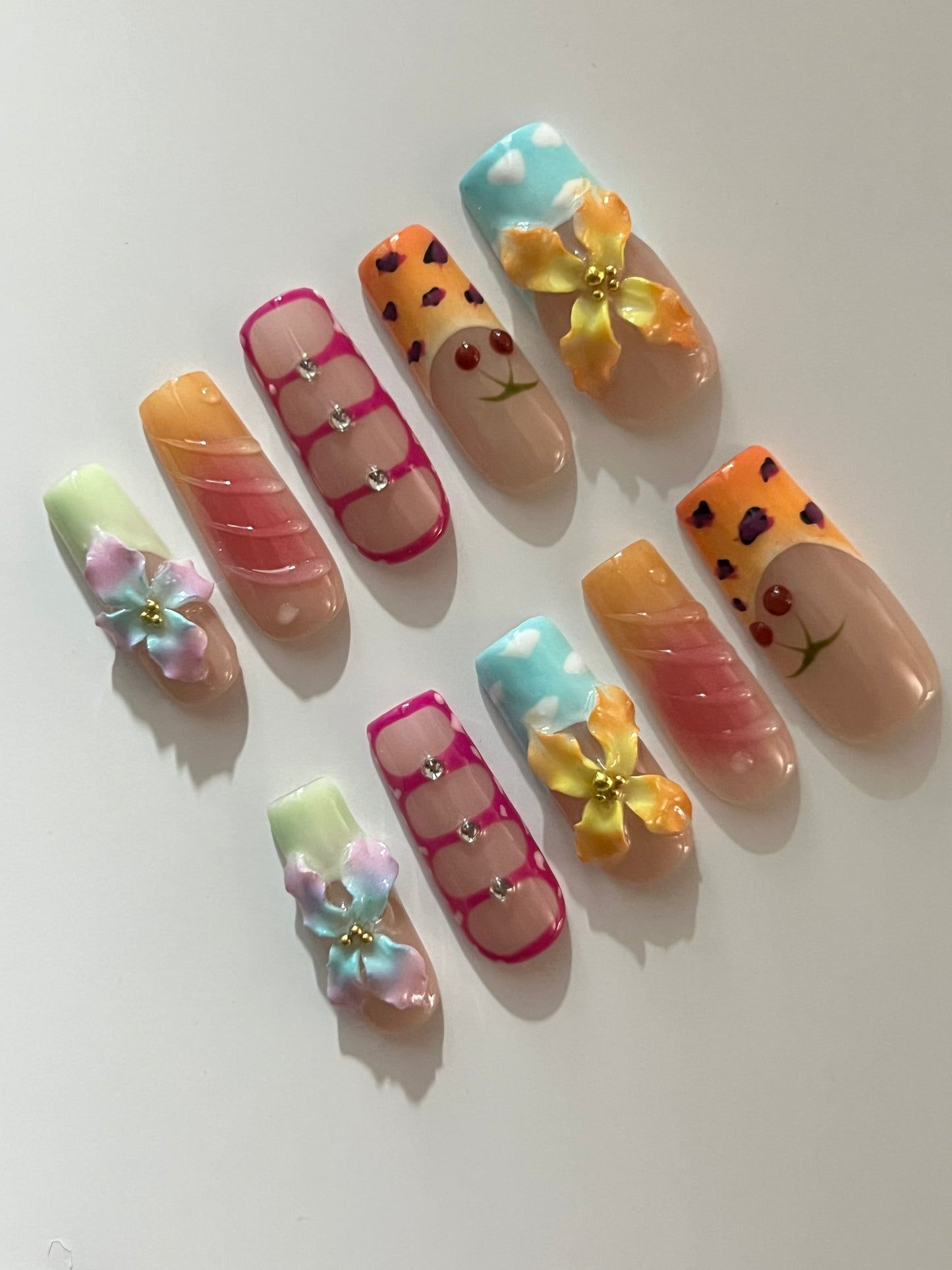 TrendTrap Nail Art Studio: Handcrafted High-End Press-Ons | Multiple Styles to Elevate Your Manicure Game