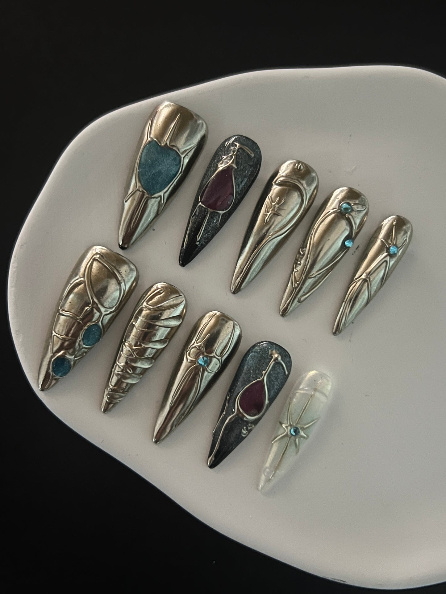 TrendTrap Nail Art Studio: Handcrafted High-End Press-Ons | Multiple Styles to Elevate Your Manicure Game
