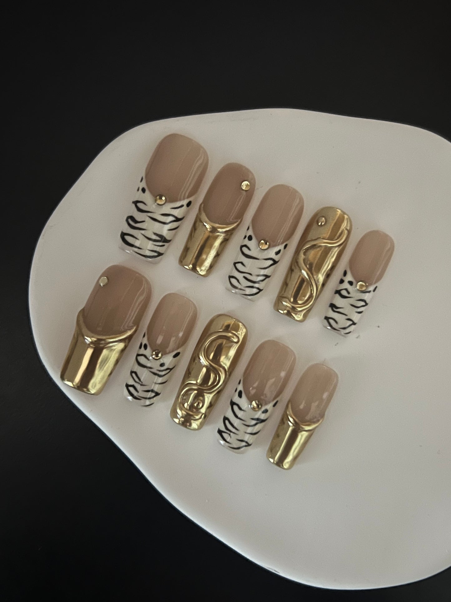 TrendTrap Nail Art Studio: Handcrafted High-End Press-Ons | Multiple Styles to Elevate Your Manicure Game