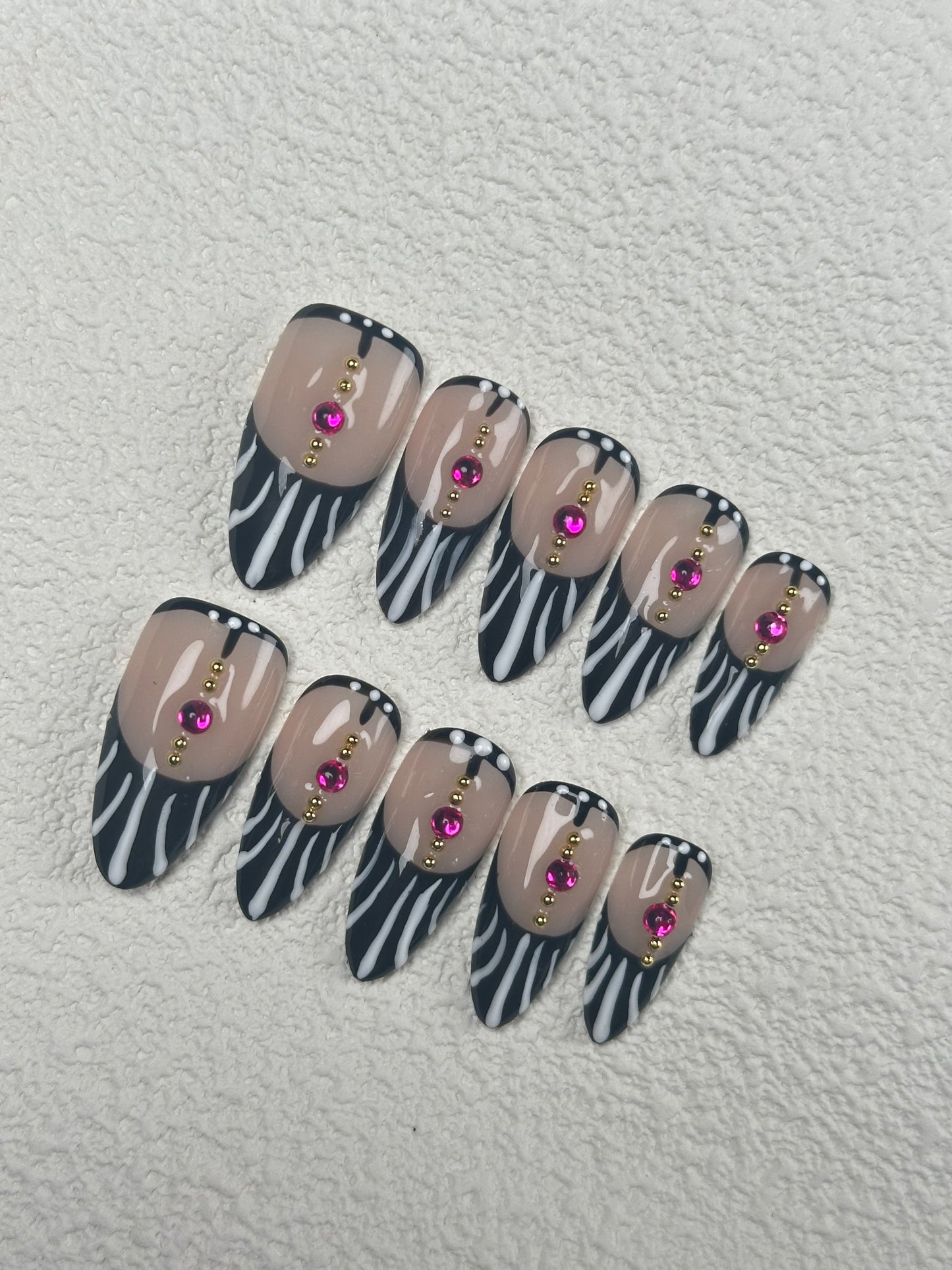 TrendTrap Nail Art Studio: Handcrafted High-End Press-Ons | Multiple Styles to Elevate Your Manicure Game